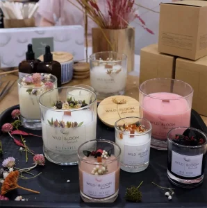 Nến thơm và tinh dầu cái nào tốt hơn