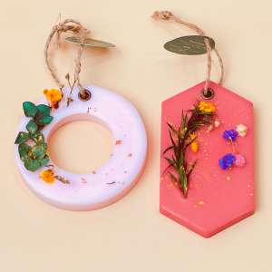 nến thơm hoa khô